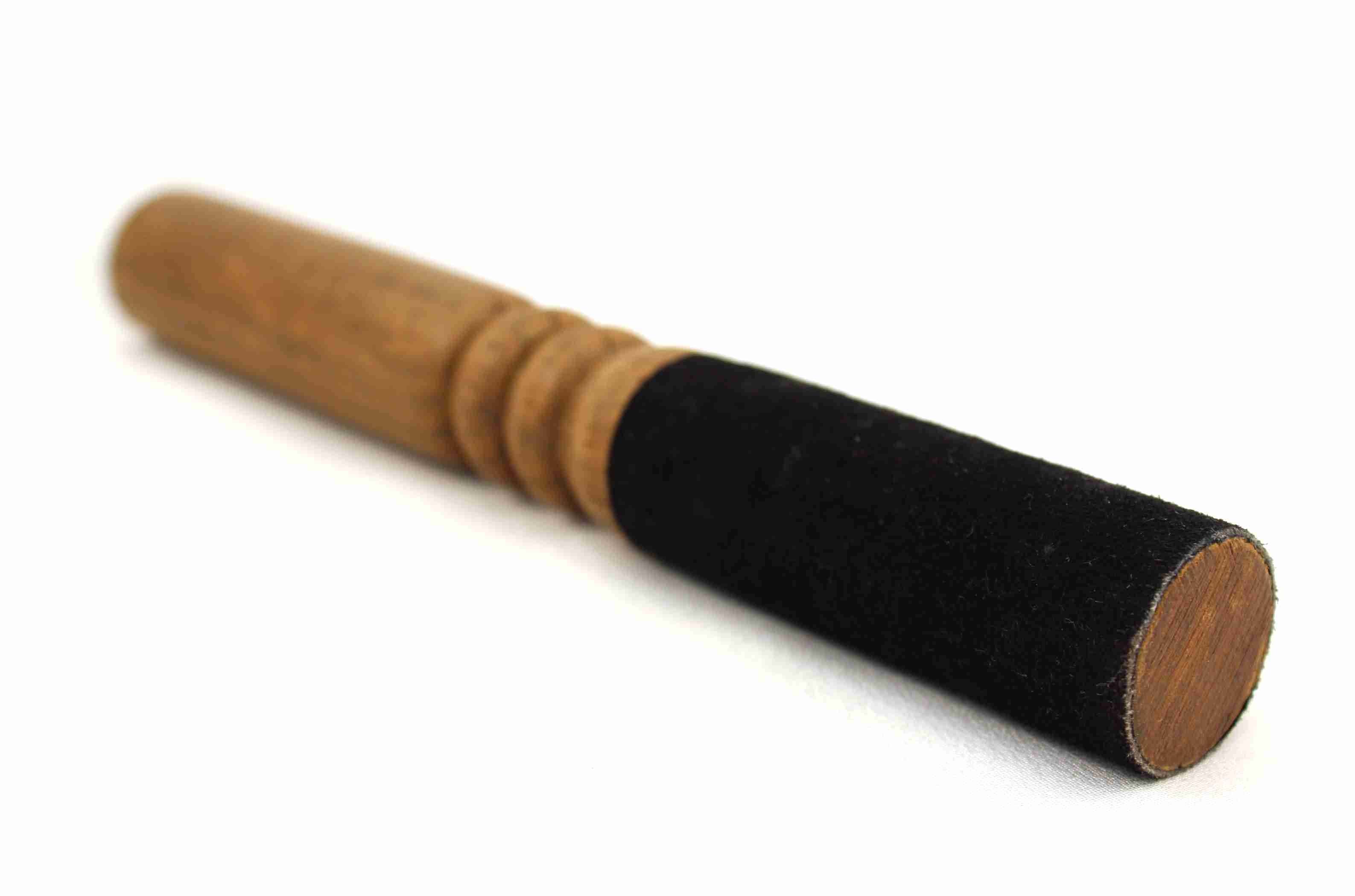 Drevená palička v koži na tibetské misky